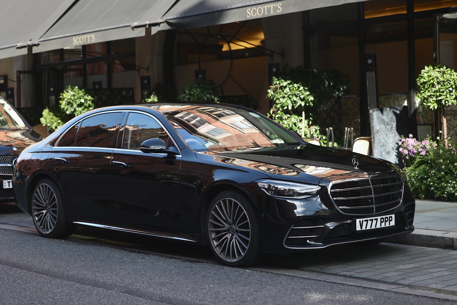 Limotak chauffeur transfer vehicle in London